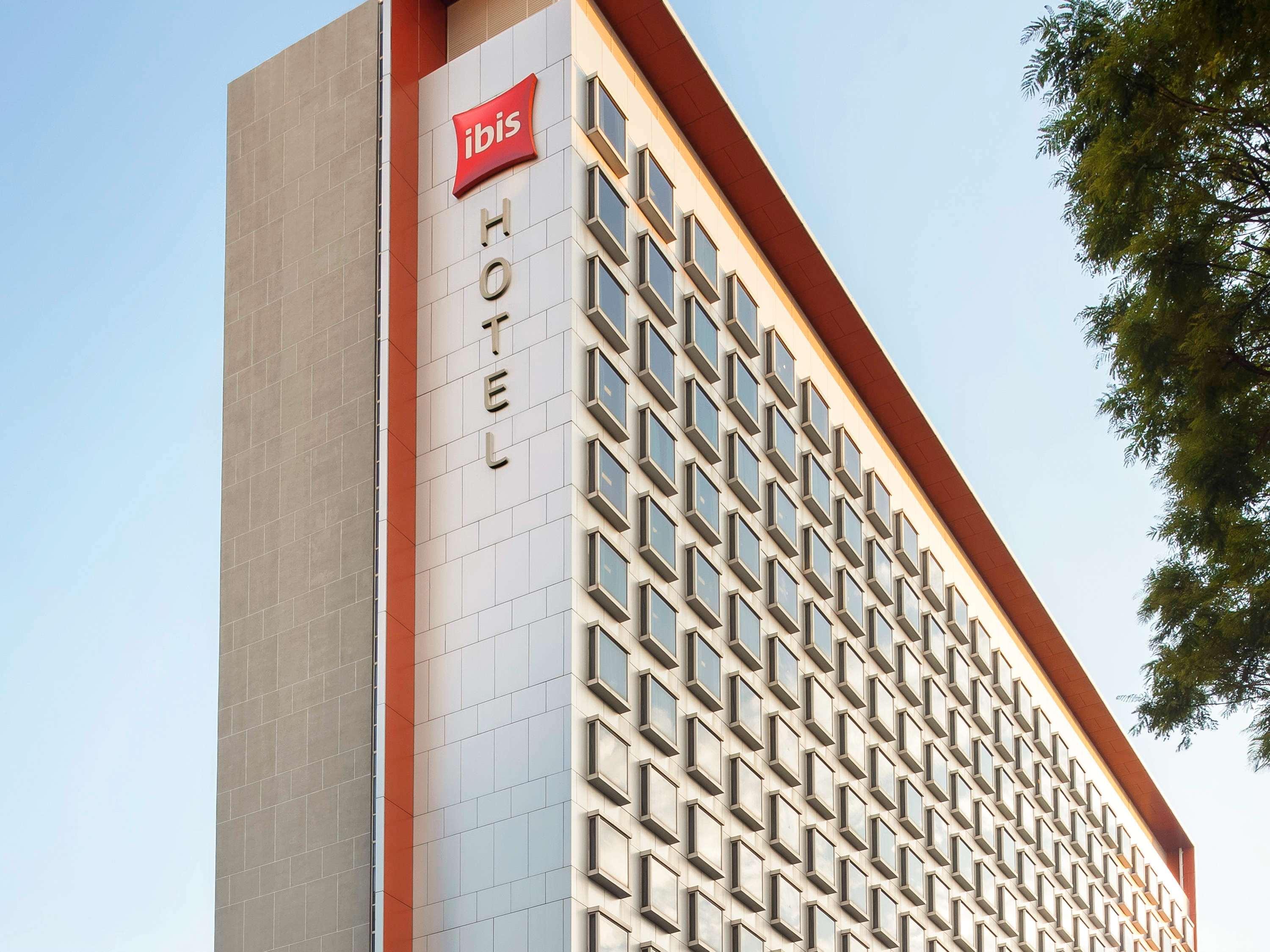 Ibis Singapore On Bencoolen - Newly Renovated Экстерьер фото