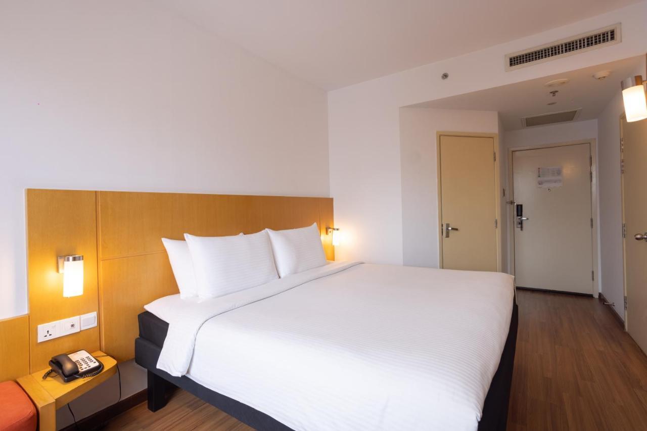 Ibis Singapore On Bencoolen Экстерьер фото